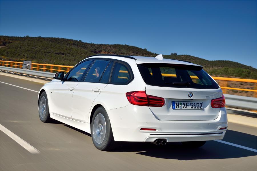  BMW 320d Touring EfficientDynamics Edition Sport Line 2015 года  (фото 12 из 28)